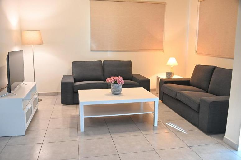 Edessis Beach House Лімасол Екстер'єр фото